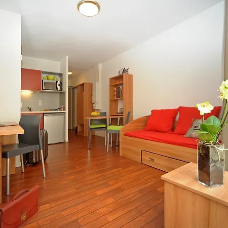 Zola Park Aparthotel *