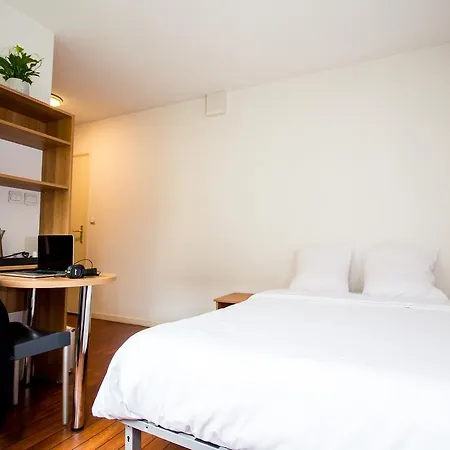 Aparthotel Zola Park *